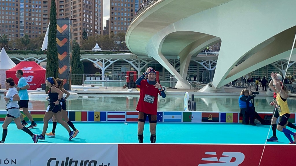 Llegada a la meta del maratón de Valencia 2022